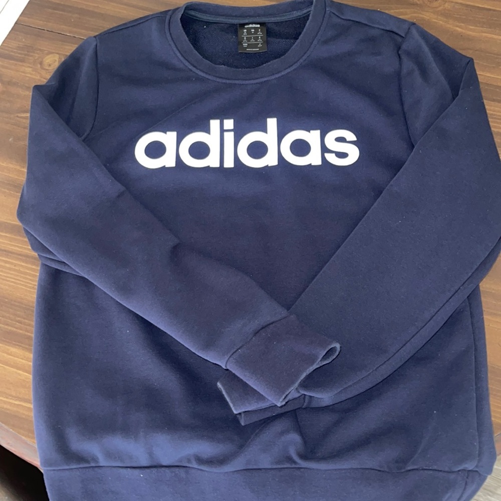 NAVY BLUE ADIDIAS CREWNECK!!